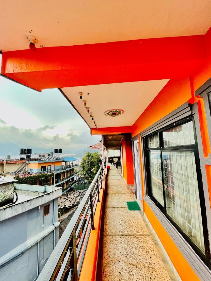 פוקהרה Hotel Santana מראה חיצוני תמונה