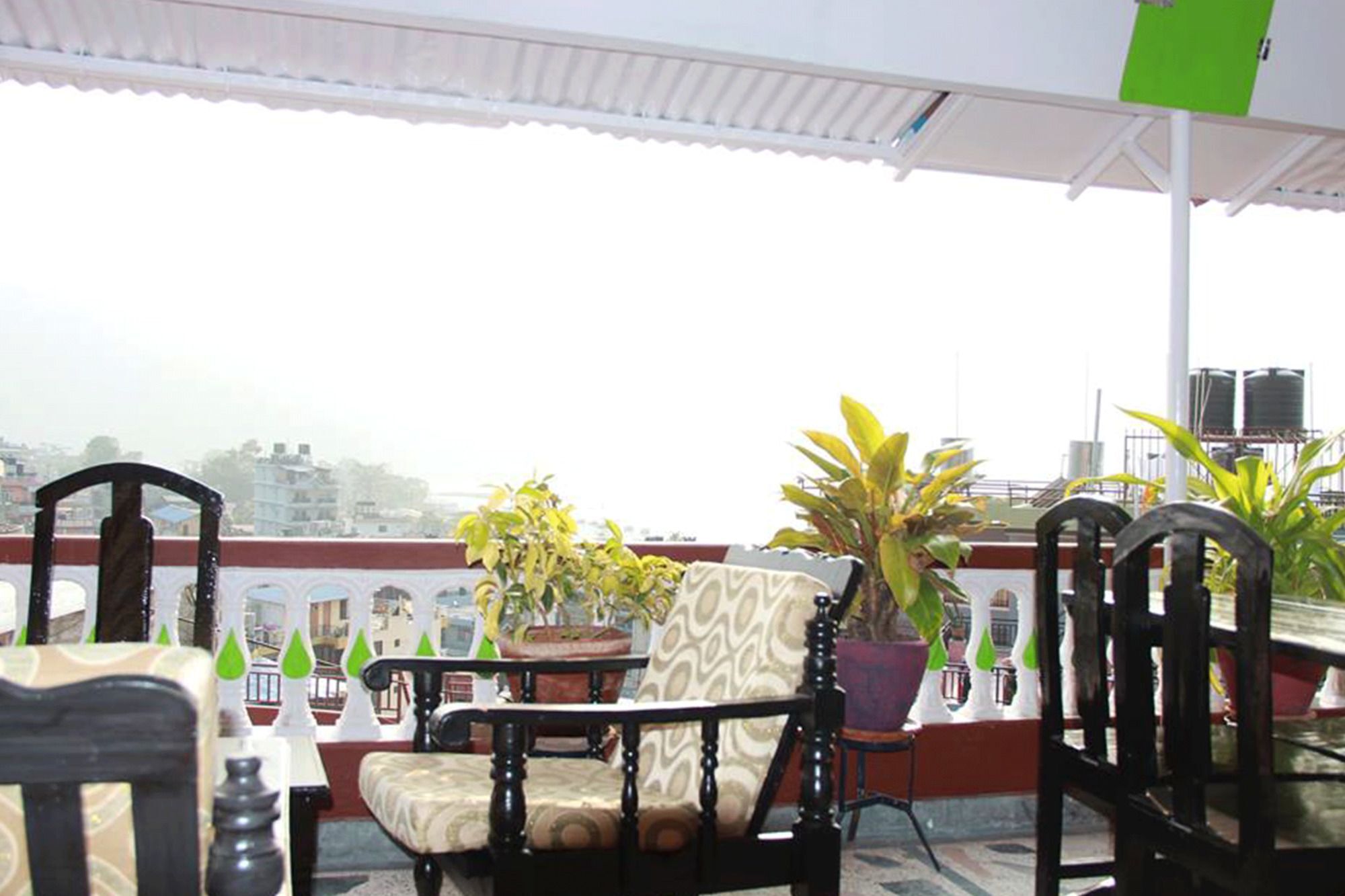 פוקהרה Hotel Santana מראה חיצוני תמונה