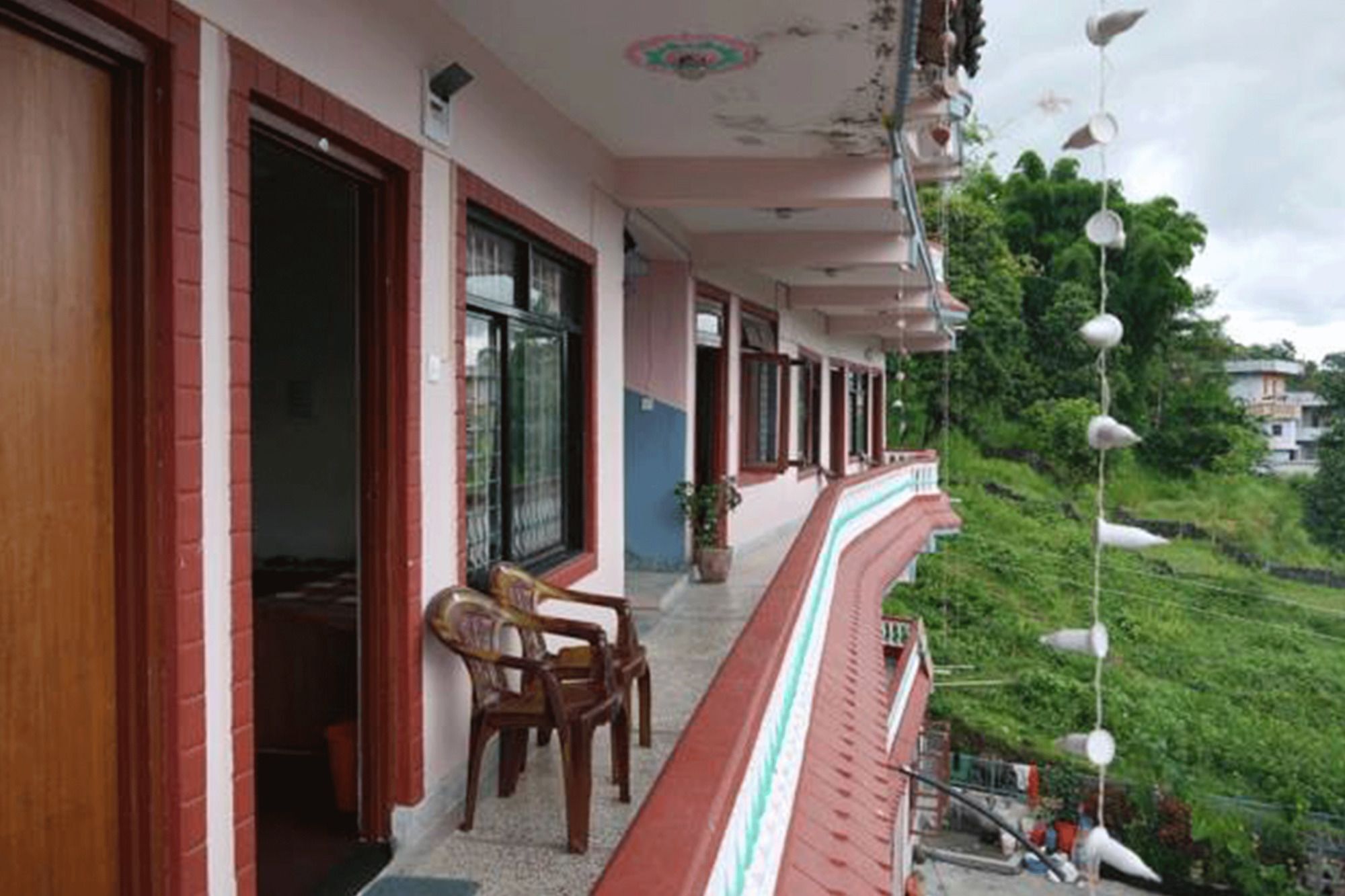 פוקהרה Hotel Santana מראה חיצוני תמונה