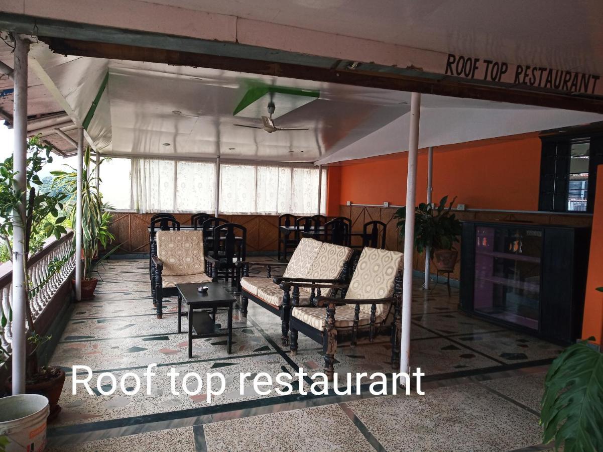 פוקהרה Hotel Santana מראה חיצוני תמונה